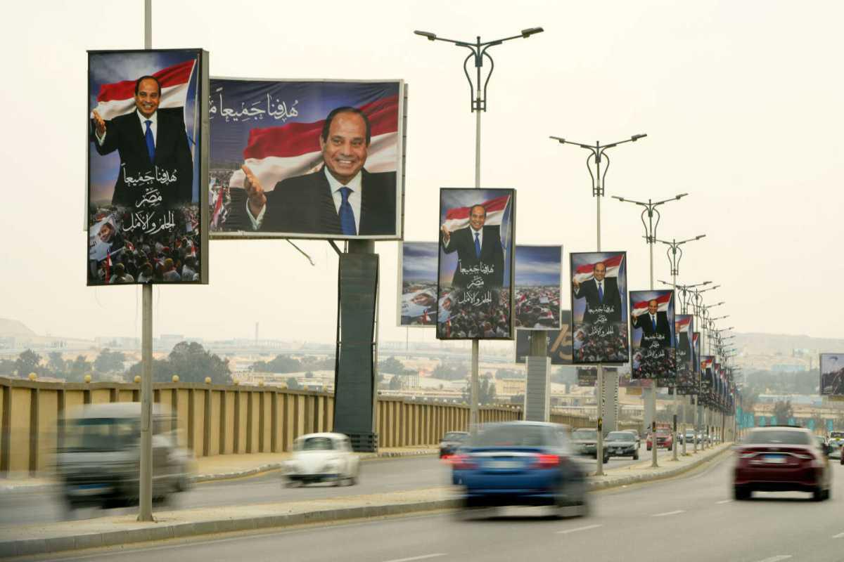 Le défi d'el-Sisi: comment réussir sur la scène internationale tout en affrontant la crise économique en Égypte?
