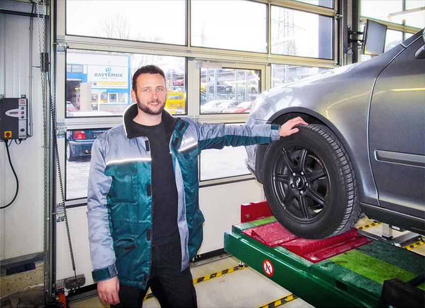 DEKRA Automobil GmbH / Station Bottrop-Süd / Am Kämpchen 106 - 108 DEKRA Automobil GmbH / Station Bottrop-Süd / Am Kämpchen 106 - 108