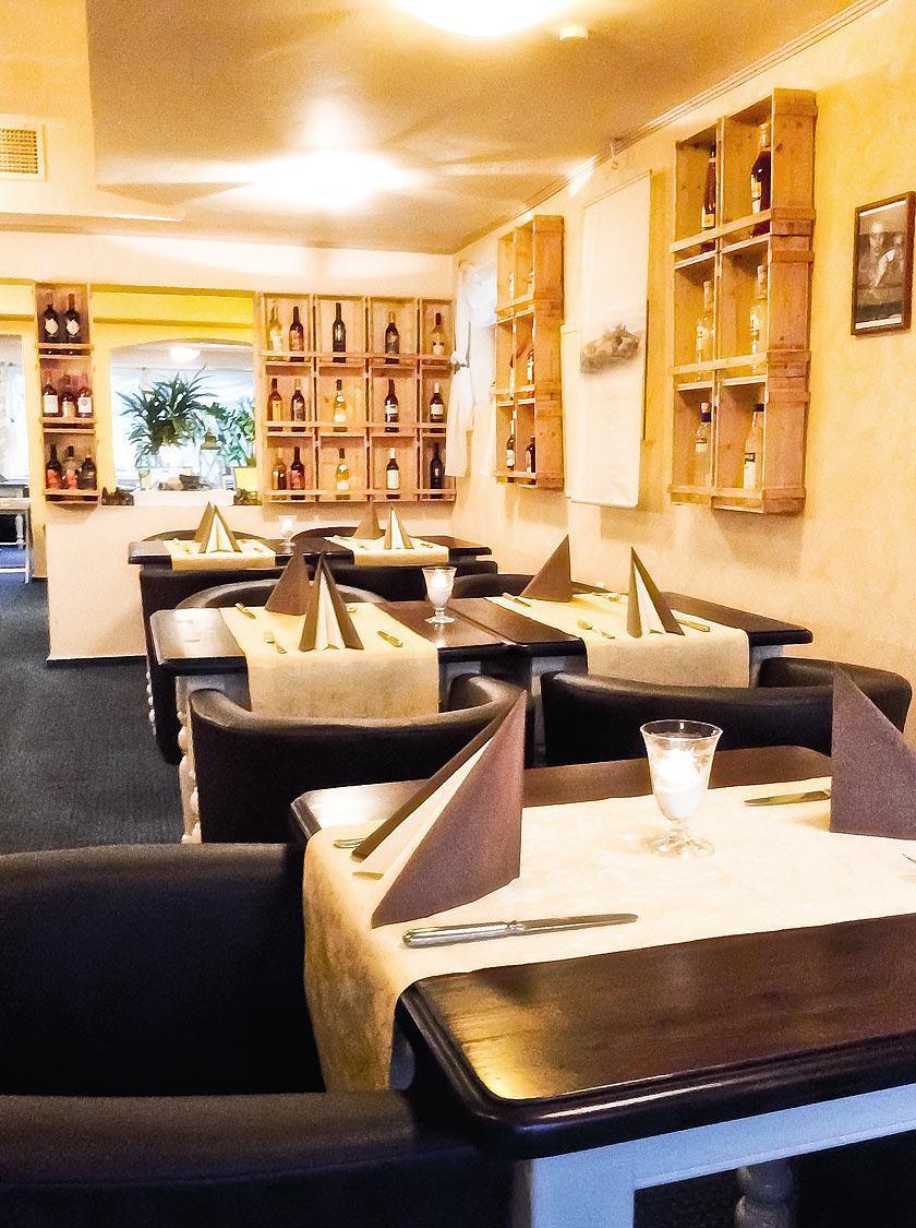 Restaurant SIRTAKI Restaurant SIRTAKI