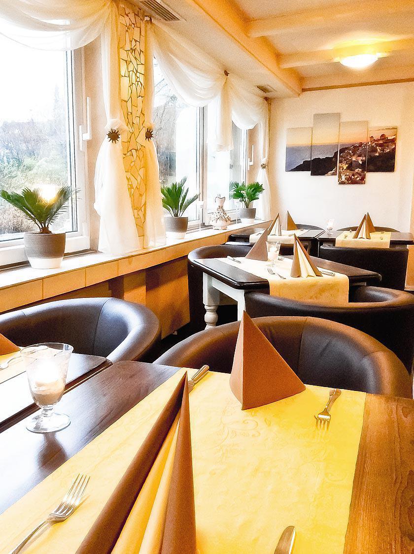 Restaurant SIRTAKI Restaurant SIRTAKI