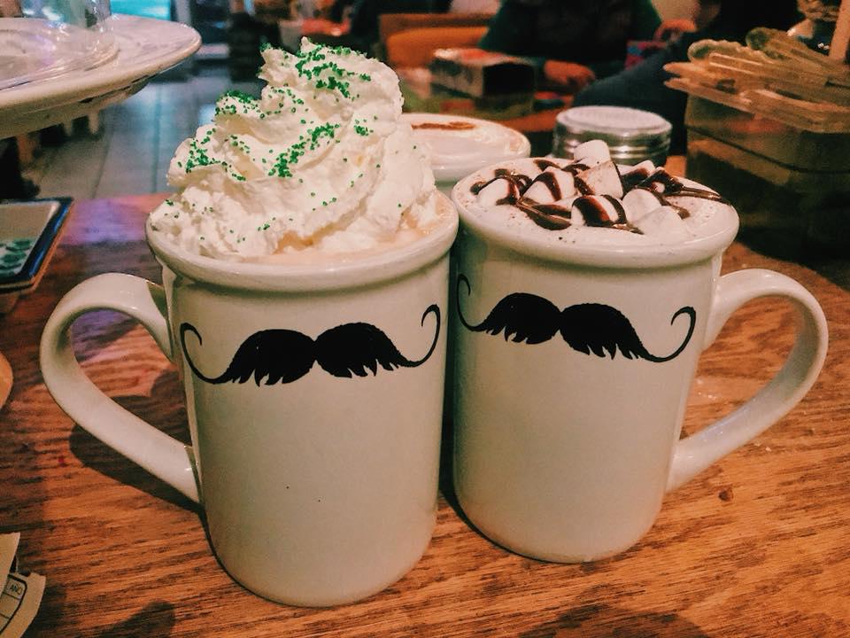Moustache Café
