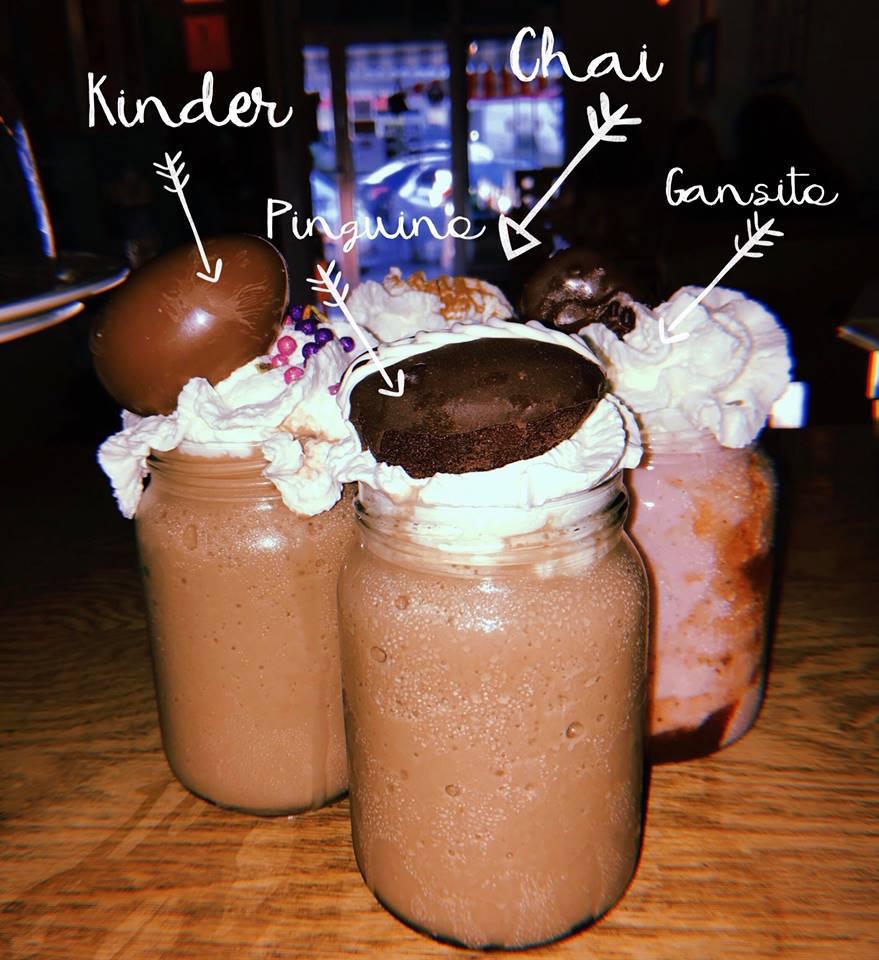 Moustache Café