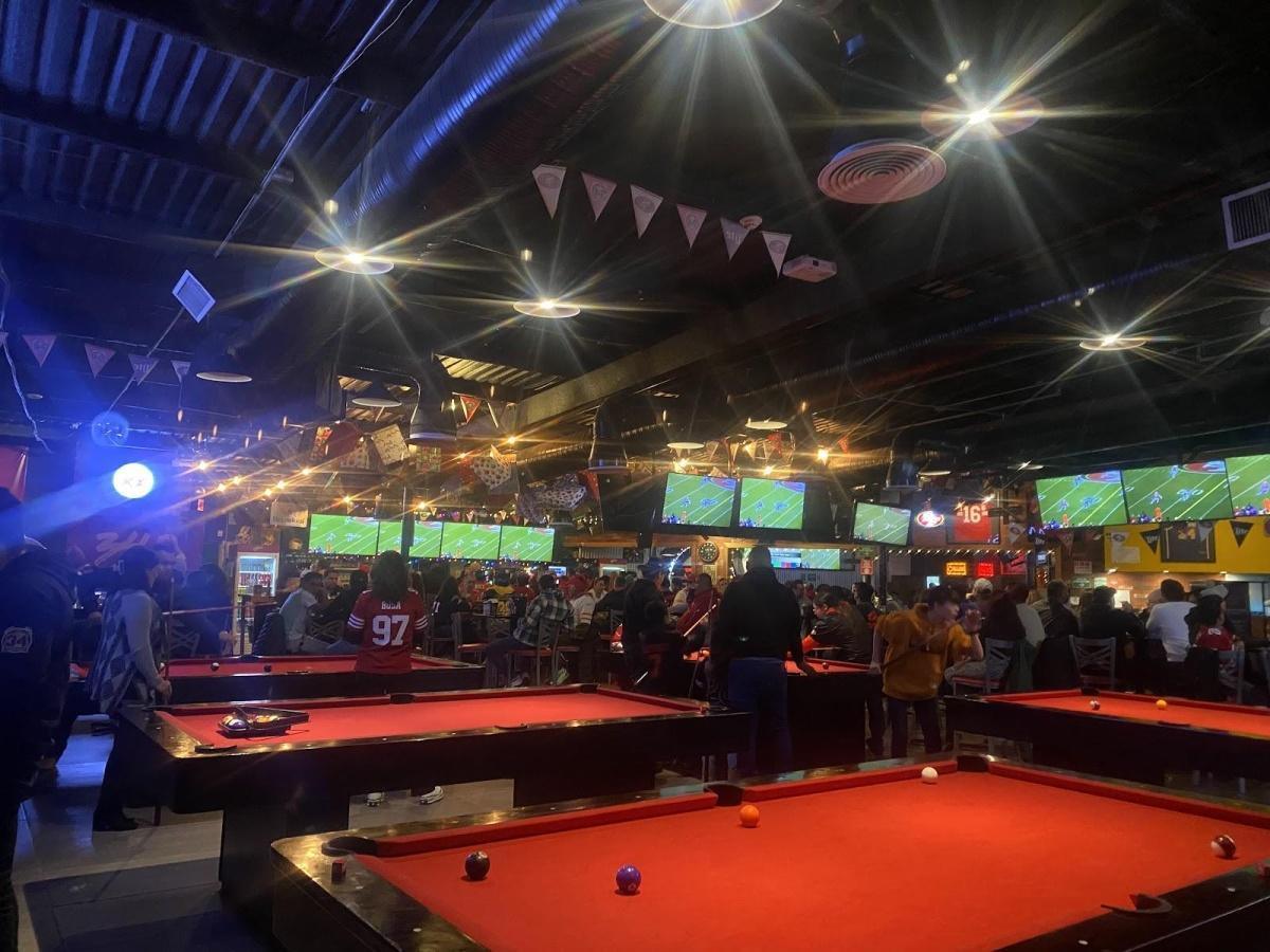 EL 34 Billiards & Drinks EL 34 Billiards & Drinks