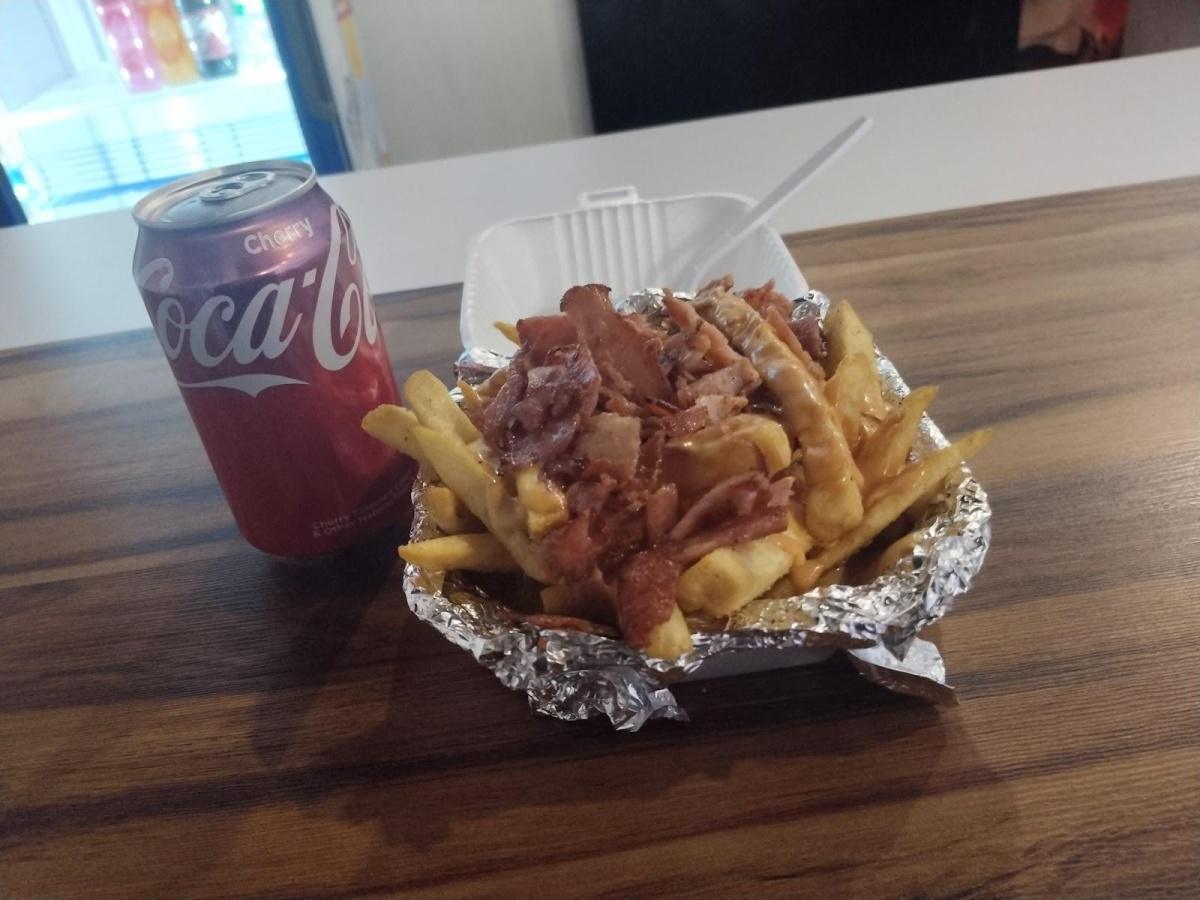 Brothers burger cuu Brothers burger cuu