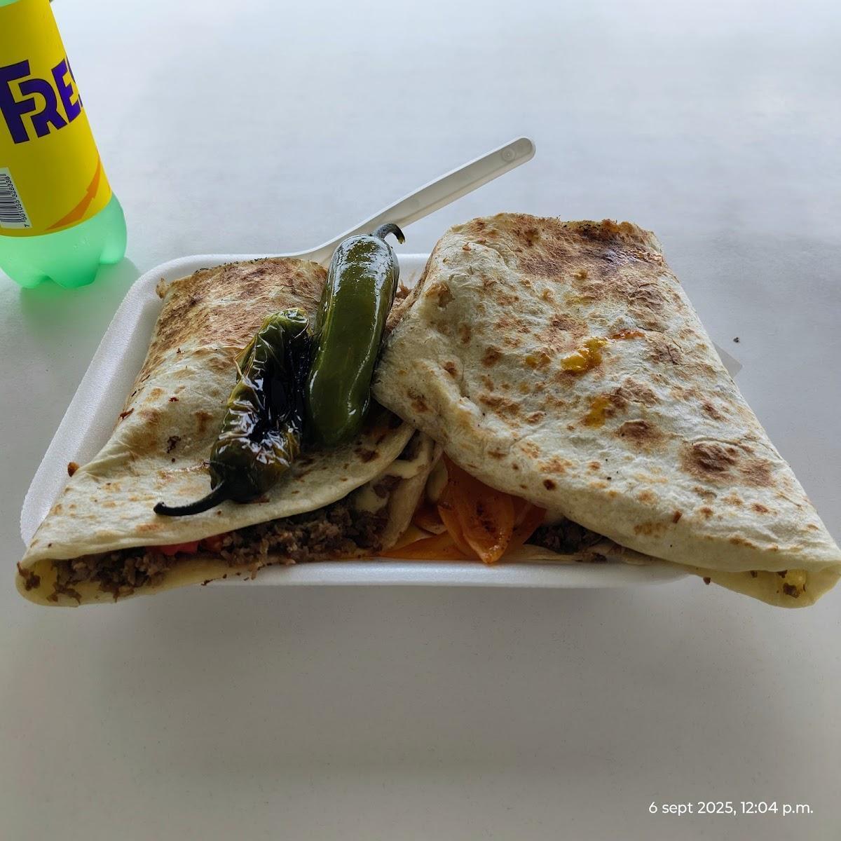 Tacos y montados de la Junta. Tacos y montados de la Junta.
