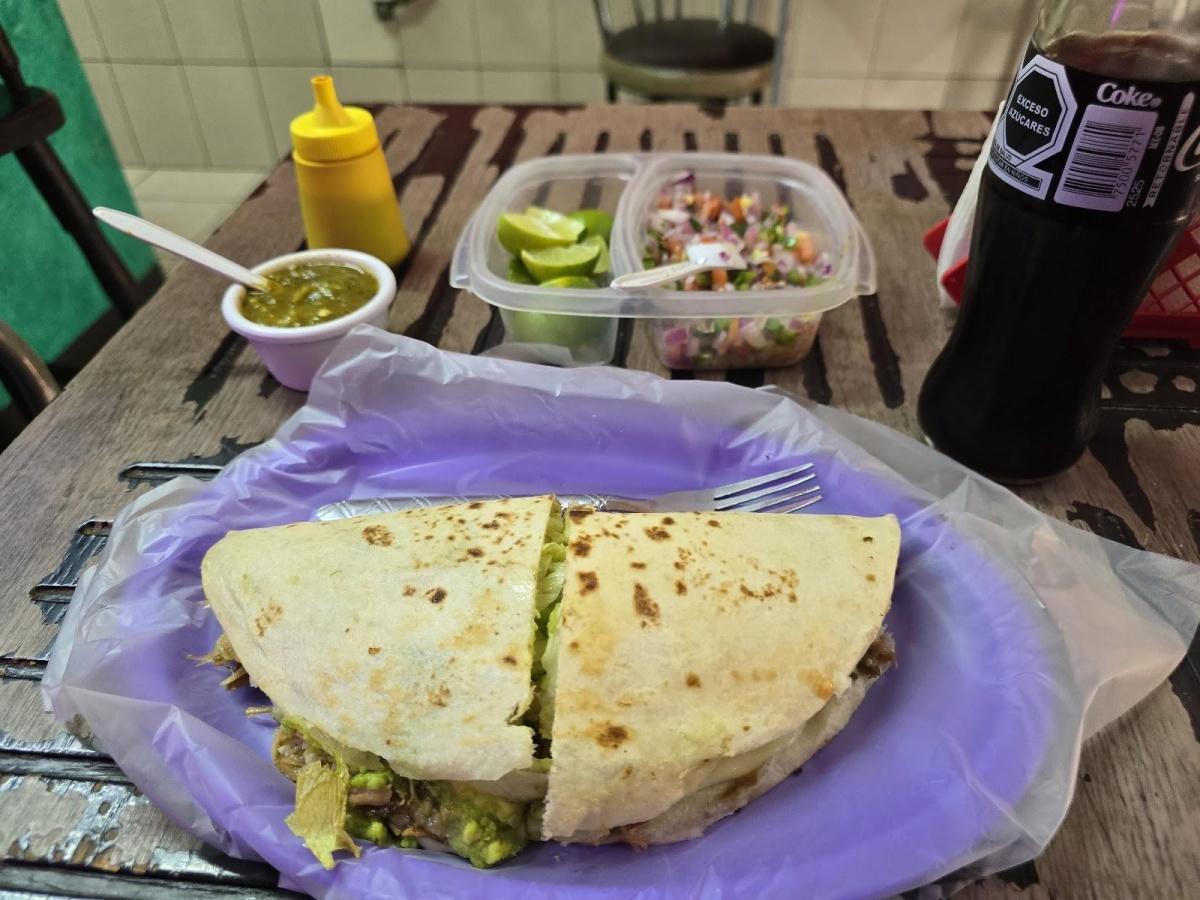 Chamorros y Costillas del Centro Chamorros y Costillas del Centro