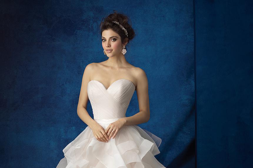 Guía de Escotes para tu Vestido de Novia Guía de Escotes para tu Vestido de Novia