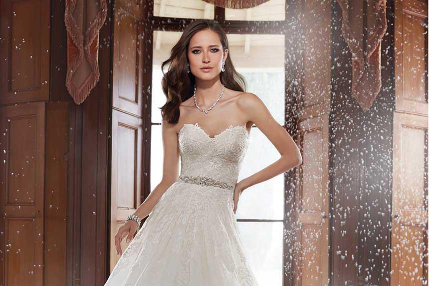 Guía de Escotes para tu Vestido de Novia Guía de Escotes para tu Vestido de Novia