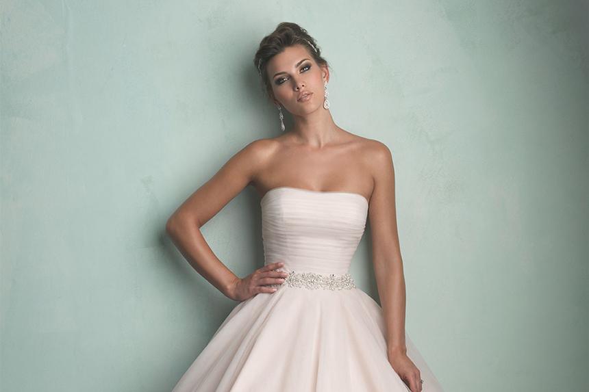 Guía de Escotes para tu Vestido de Novia Guía de Escotes para tu Vestido de Novia