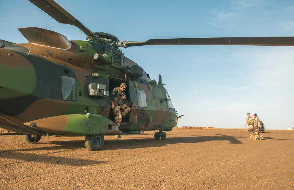 OPÉRATION BARKHANE : LE NH90 CAÏMAN, UN HÉLICOPTÈRE DE GUERRE HORS DU COMMUN