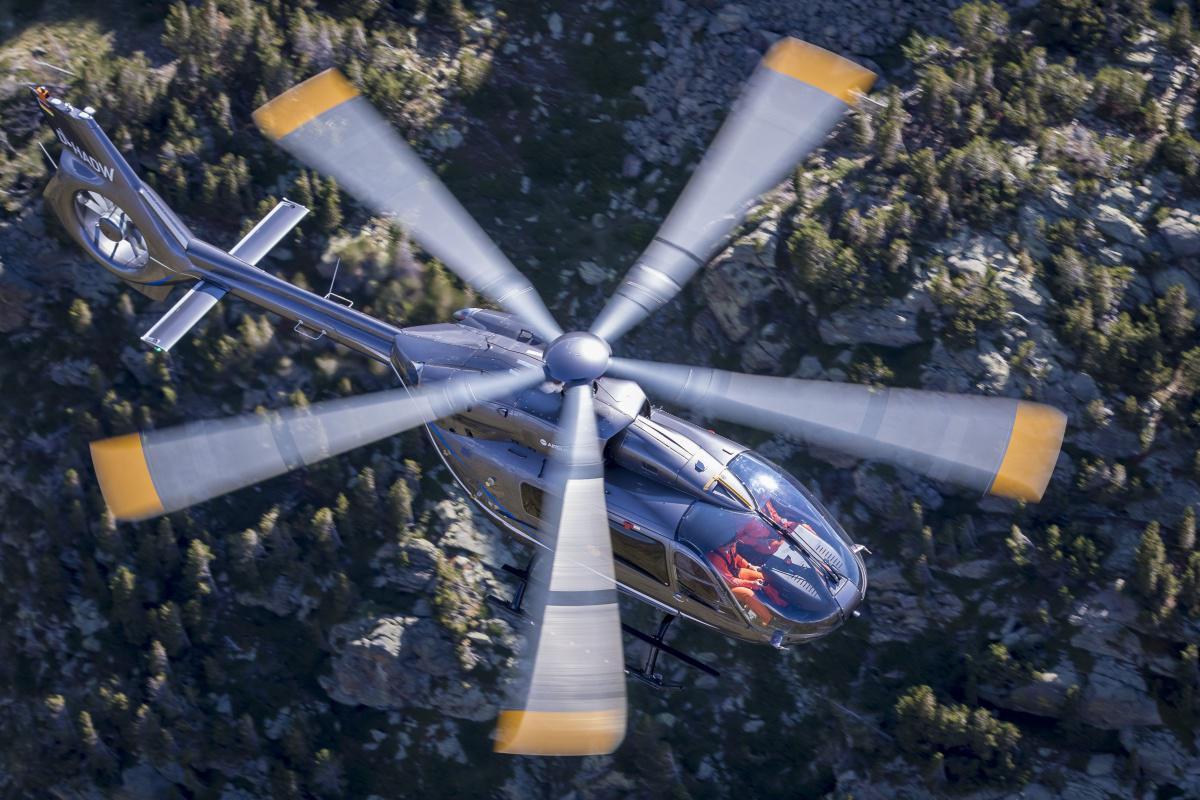 Airbus : livraison du premier hélicoptère H145 à 5 pales