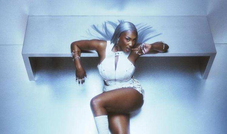 Aya NAKAMURA au stade de France.