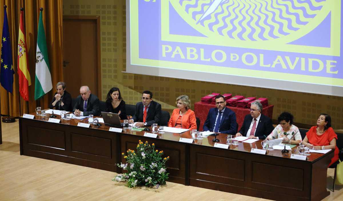 Los alumnos del Aula Abierta de Mayores de Lebrija participaron en la clausura del curso en la UPO