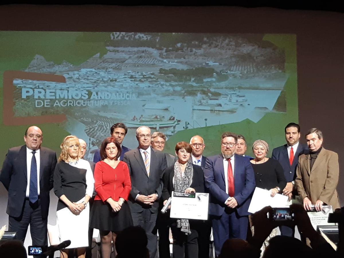 La Comunidad de Regantes del Sector B-XII del Bajo Guadalquivir, recibe el premio Mundo Rural Vivo 
