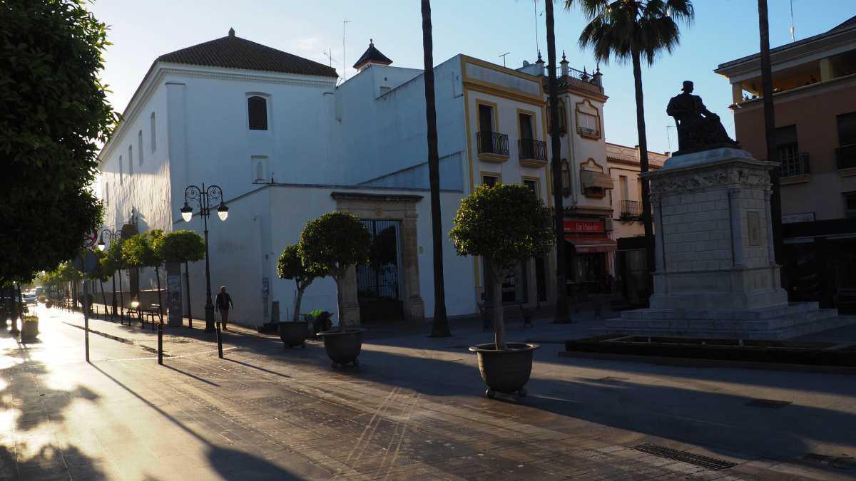 La calle Antón Pérez permanecerá cortada al tráfico hasta el próximo lunes 15 de abril