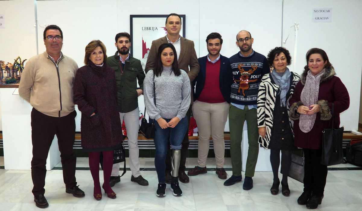 Inaugurado el tradicional Belén de la Casa de la Cultura, una obra de la Asociación de Belenistas de Lebrija