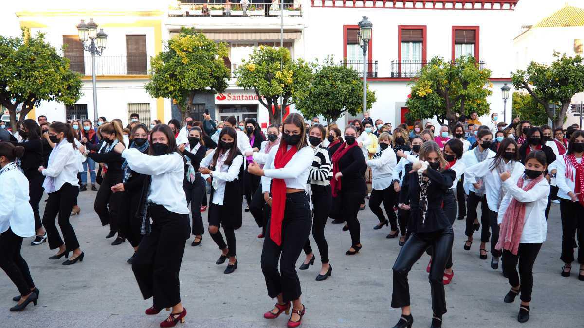 Una coreografía colectiva de más de 200 personas para celebrar el Día Internacional del Flamenco