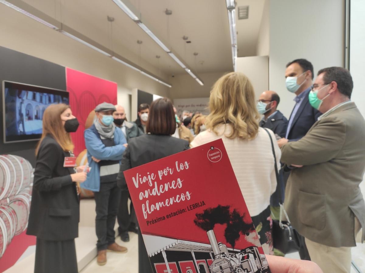 Viaje por los andenes del flamenco. Próxima estación: Lebrija ofrece una travesía en tren por el triángulo flamenco con destino final en Madrid