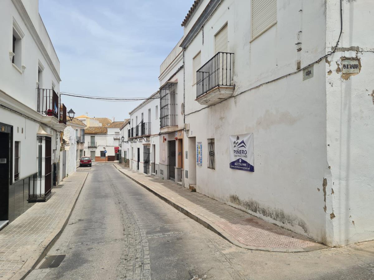 Aviso: Las calles Ave María y Cuba permanecerán cortada al tráfico rodado este viernes 17 y el lunes 20 de junio por obras de derribo en una vivienda privada Aviso: Las calles Ave María y Cuba permanecerán cortada al tráfico rodado este viernes 17 y el lunes 20 de junio por obras de derribo en una vivienda privada