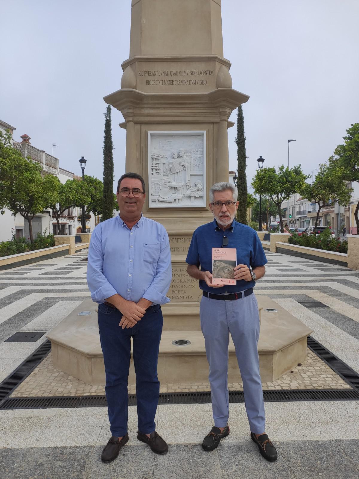 Jerónimo Pérez Méndez y Jesús Rodríguez del Pozo presentan ante el público su nuevo libro: "Nebrija para todos"