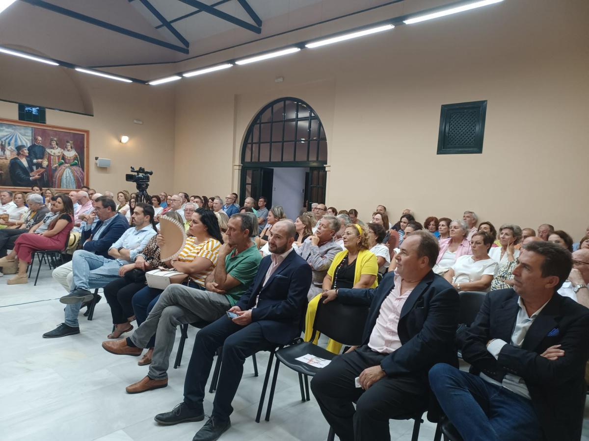 Jerónimo Pérez Méndez y Jesús Rodríguez del Pozo presentan ante el público su nuevo libro: "Nebrija para todos"