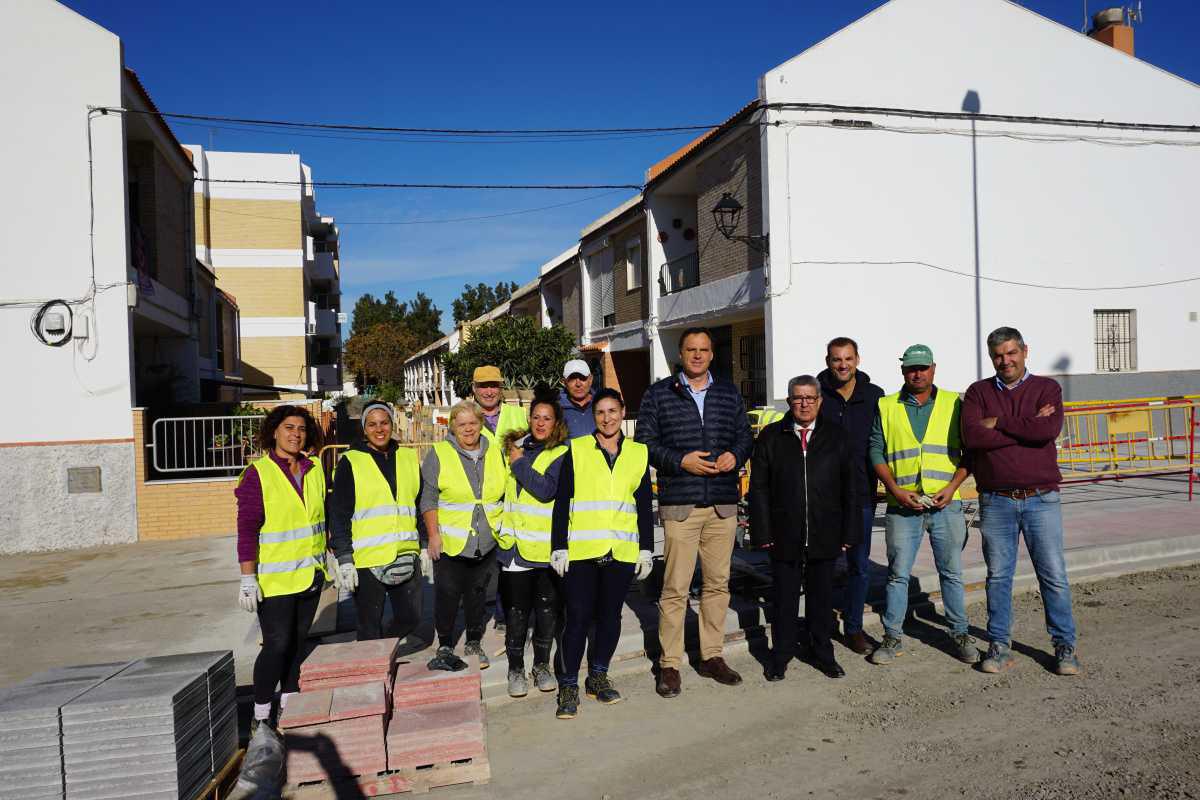 Las obras de mejora que el Ayuntamiento está ejecutando en la barriada Juan Bernabé están prontas a finalizar Las obras de mejora que el Ayuntamiento está ejecutando en la barriada Juan Bernabé están prontas a finalizar