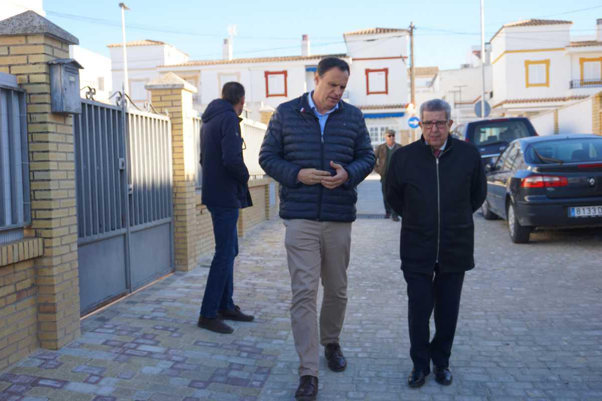 Las obras de mejora que el Ayuntamiento está ejecutando en la barriada Juan Bernabé están prontas a finalizar Las obras de mejora que el Ayuntamiento está ejecutando en la barriada Juan Bernabé están prontas a finalizar