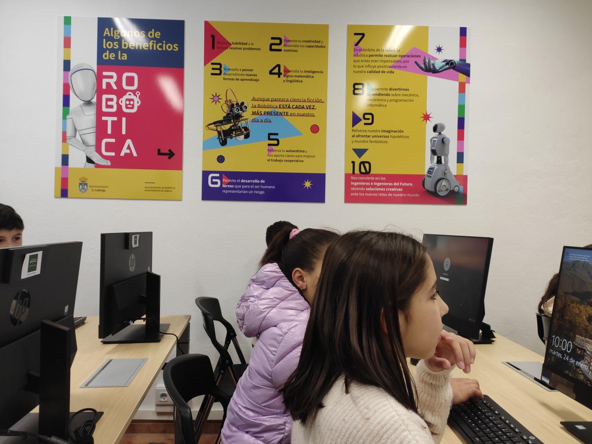 El Aula Municipal de Robótica y Programación, un nuevo recurso educativo puesto en marcha por el Ayuntamiento de Lebrija