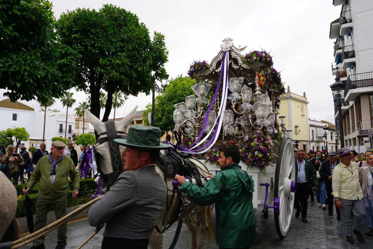La Hermandad del Rocío de Lebrija inicia su peregrinar a la Aldea del Rocío La Hermandad del Rocío de Lebrija inicia su peregrinar a la Aldea del Rocío