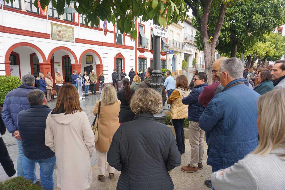 El Ayuntamiento de Lebrija se suma al minuto de silencio por la cruel muerte en acto de servicio de dos guardias civiles en Barbate El Ayuntamiento de Lebrija se suma al minuto de silencio por la cruel muerte en acto de servicio de dos guardias civiles en Barbate