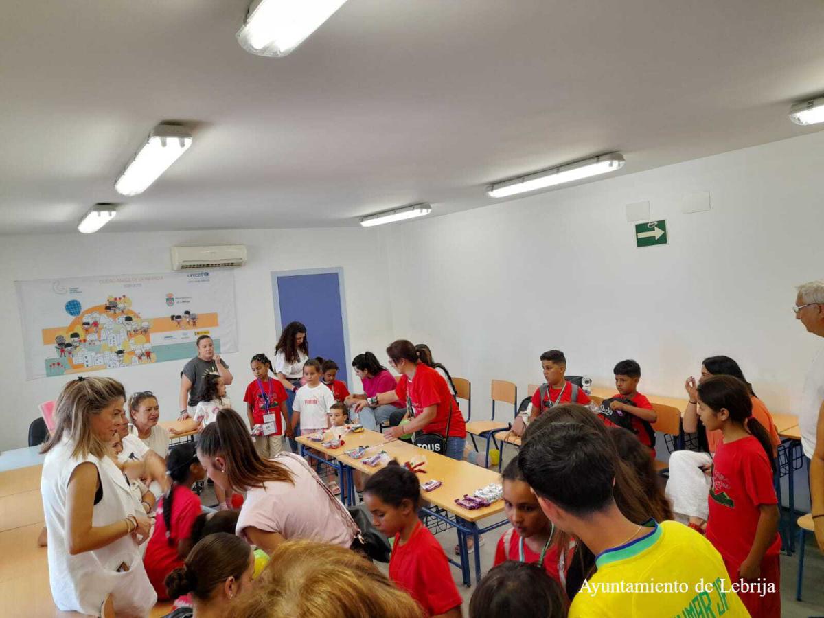 Llegan a Lebrija los primeros niños y niñas saharauis que participan en el Programa Vacaciones en Paz