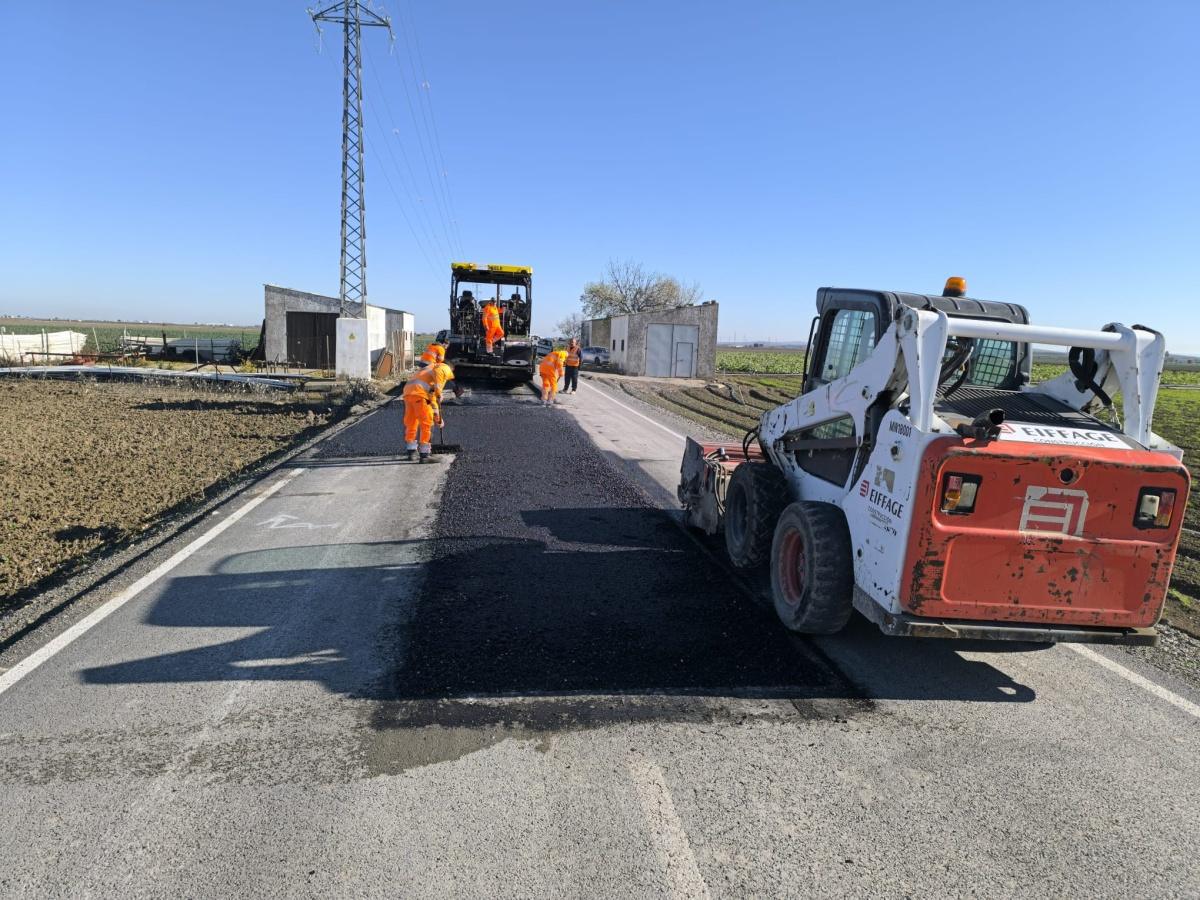  Comienzan los trabajos de reparación del camino de Las Marismas 