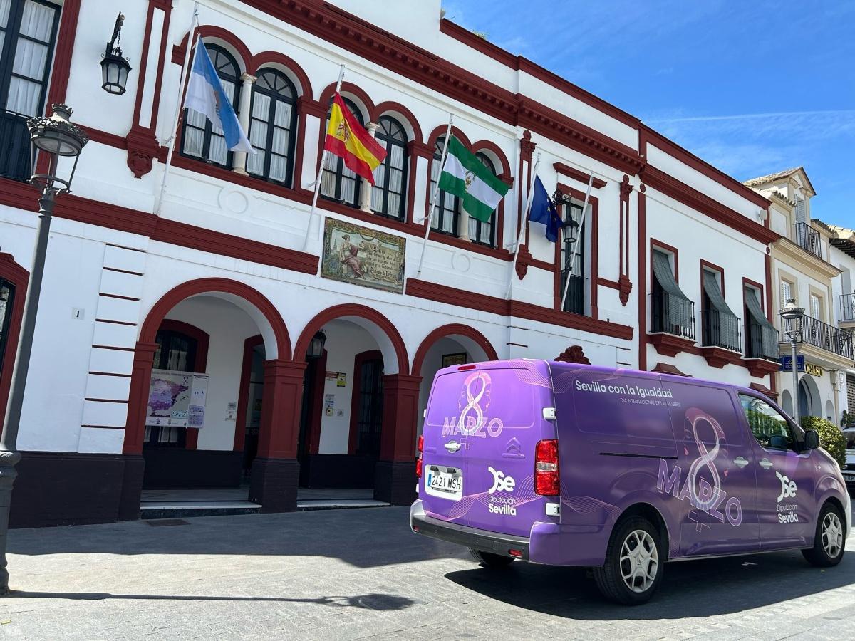 La Caravana por la Igualdad de la Diputación visita Lebrija