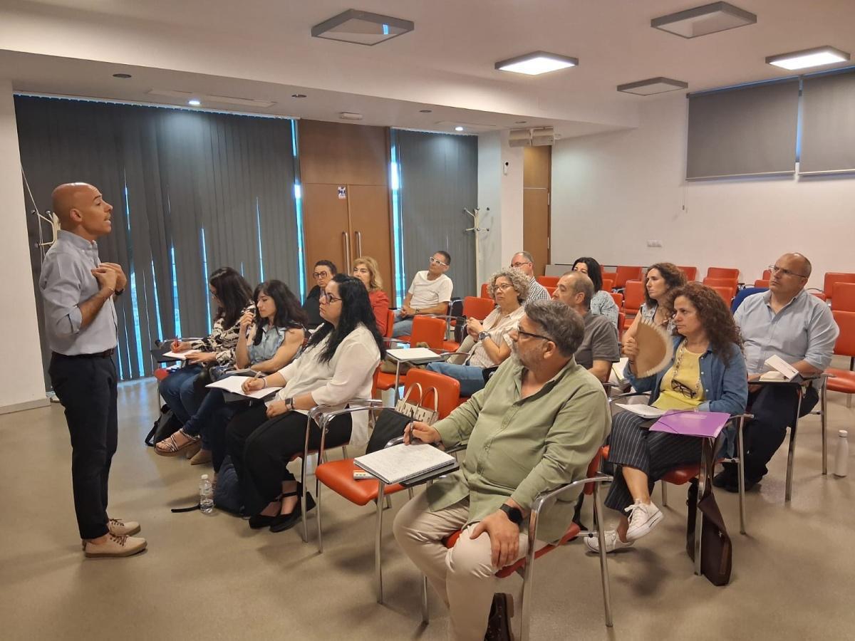 El Ayuntamiento y los institutos de la ciudad trabajan para la creación de la Mesa Técnica de Formación Profesional en Lebrija