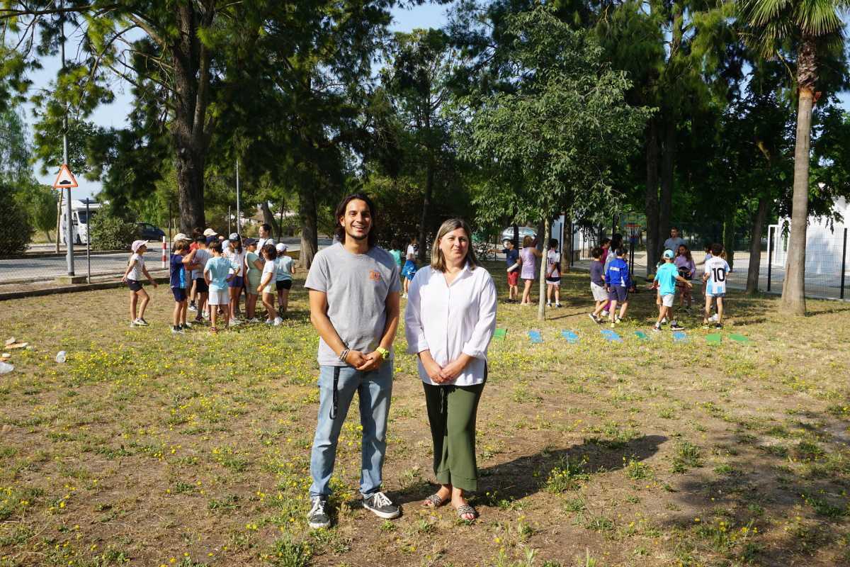 Más de 200 escolares participan en la actividad propuesta por el Ayuntamiento para conmemorar el Día del Medio Ambiento 