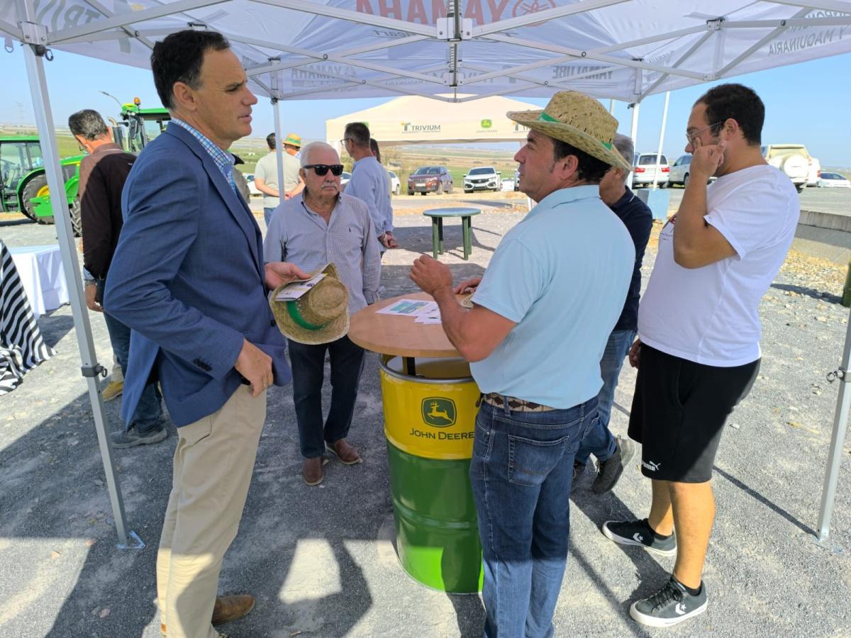 Celebrada en la Comunidad de Regantes del Sector BXII del Bajo Guadalquivir una jornada de presentación de maquinaria agrícola