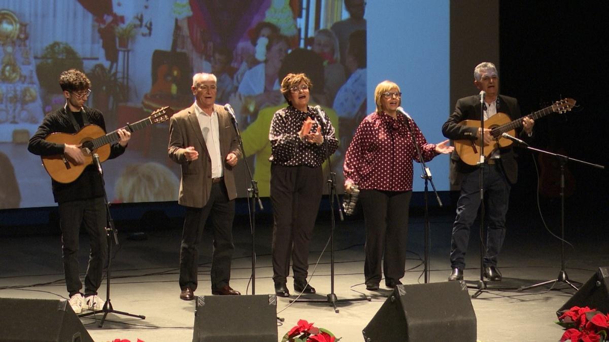 El Centro de Participación Activa de Mayores celebra su tradicional canto a la Navidad