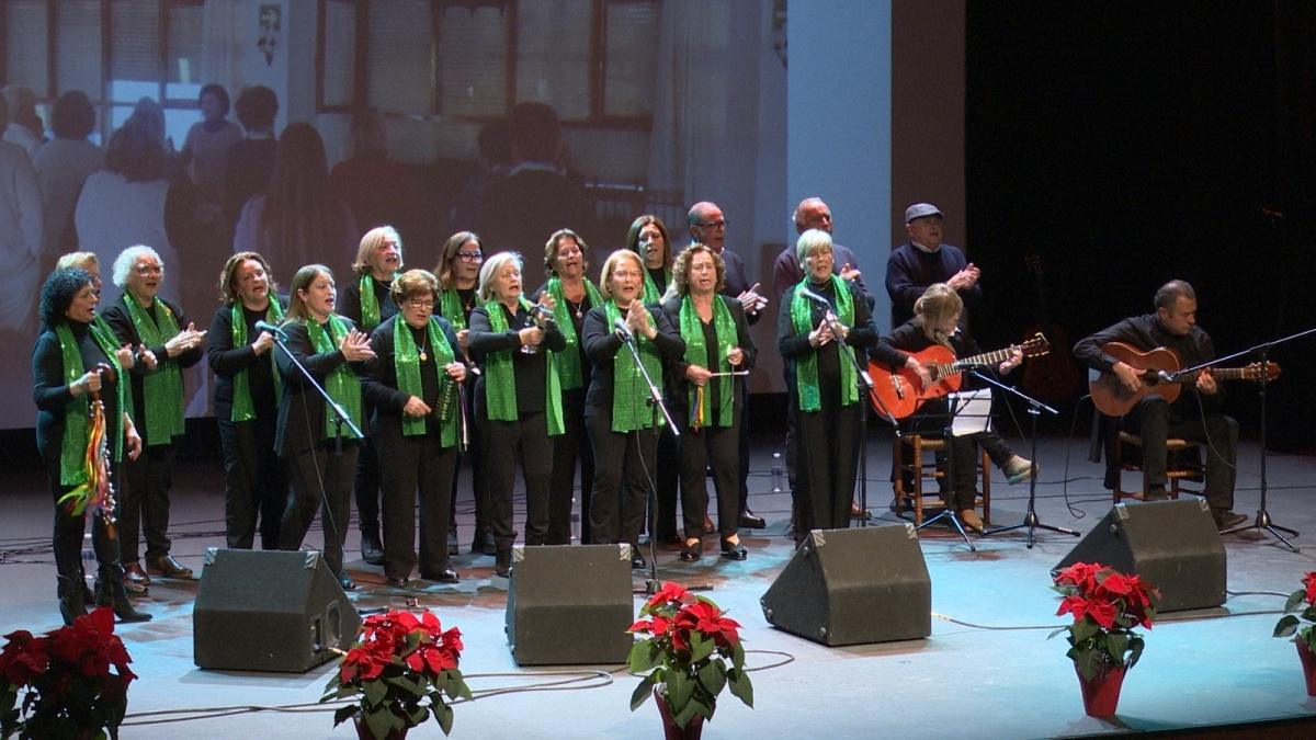 El Centro de Participación Activa de Mayores celebra su tradicional canto a la Navidad