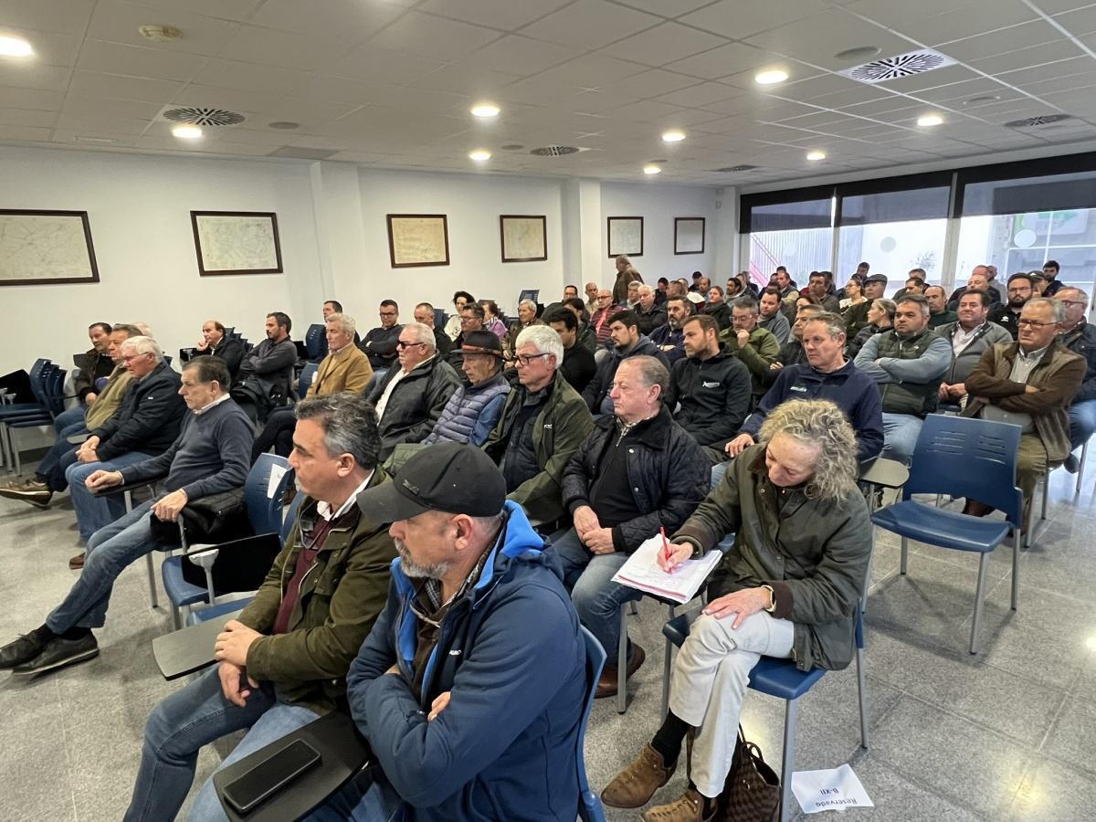 El alcalde mantiene una nueva reunión con el sector agrario para informar de las gestiones realizadas ante las graves consecuencias del temporal