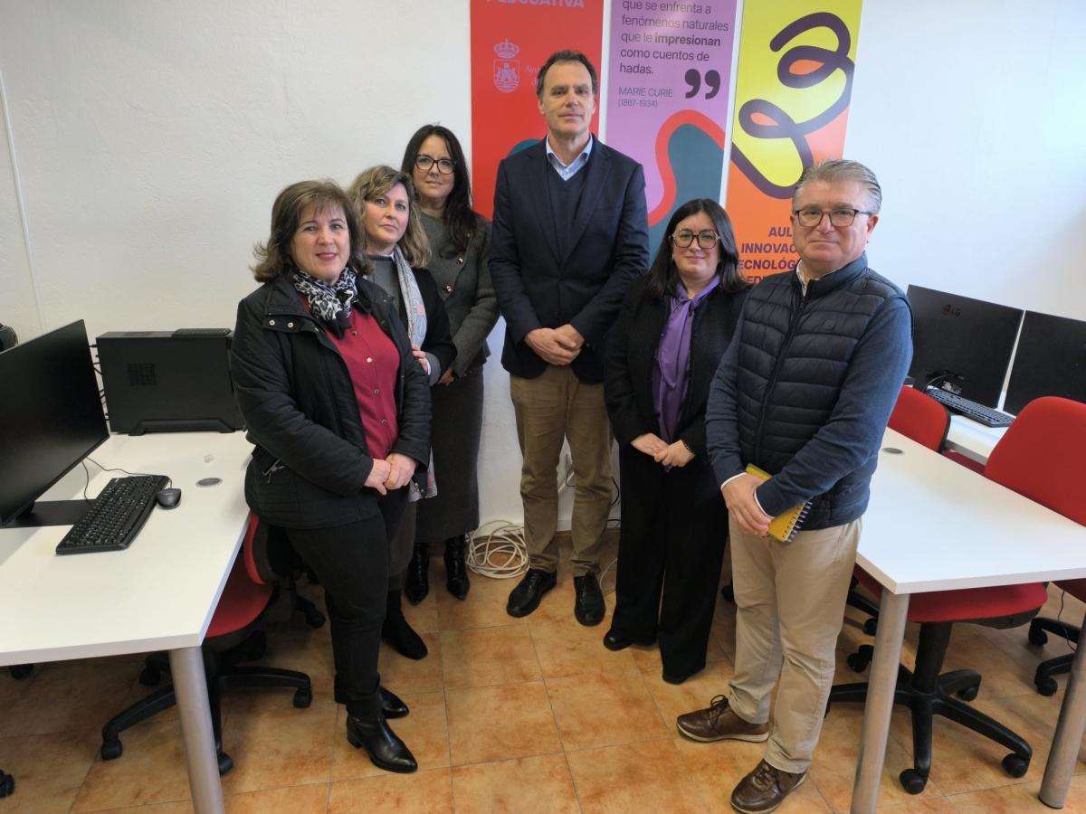 Nueva aula de innovación tecnológica y educativa en el Centro Cívico Blas Infante