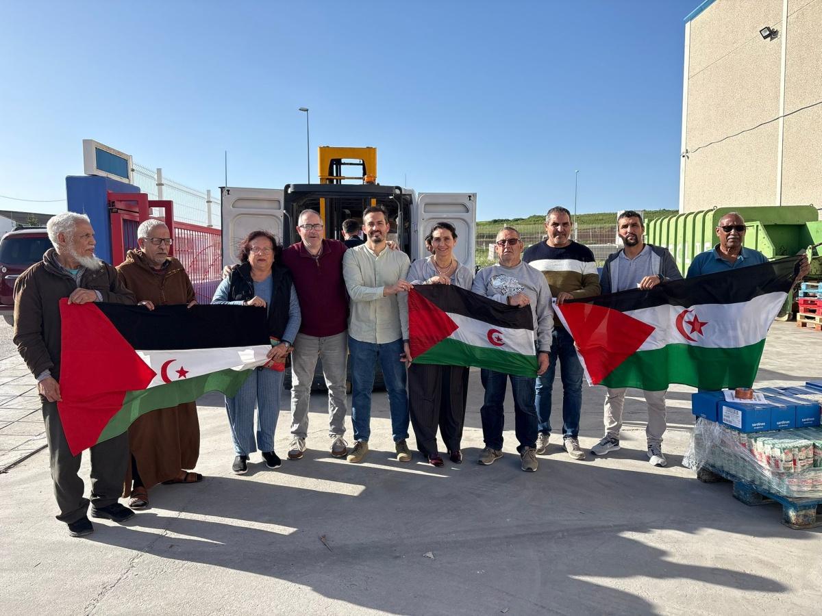 La Plataforma por la Solidaridad y la asociación Amigos de África envían al Sáhara alimentos de primera necesidad, medicinas y material sanitario8