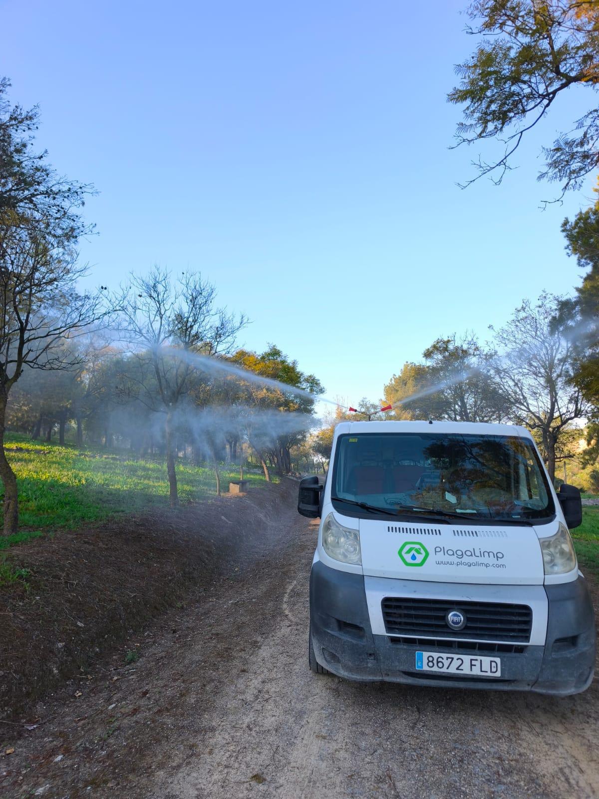 El Ayuntamiento de Lebrija continúa los tratamientos preventivos contra el mosquito del Virus del Nilo Occidental
