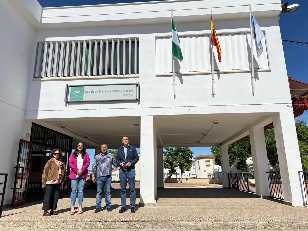 El CEIP Cristo Rey reduce más de un 60% su consumo eléctrico tras la instalación de placas fotovoltaicas impulsada por el Ayuntamiento