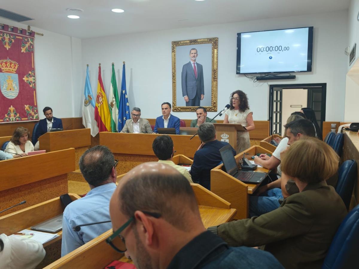 El Pleno del Ayuntamiento aprueba dedicar una plaza pública a María Jesús García Ruiz “La Birira”, histórica Corralera de Lebrija