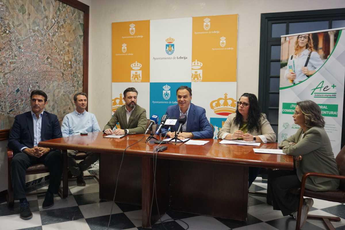 El Ayuntamiento y Andalucía Emplea + firman un acuerdo marco para impulsar el empleo y la inclusión social en el municipio