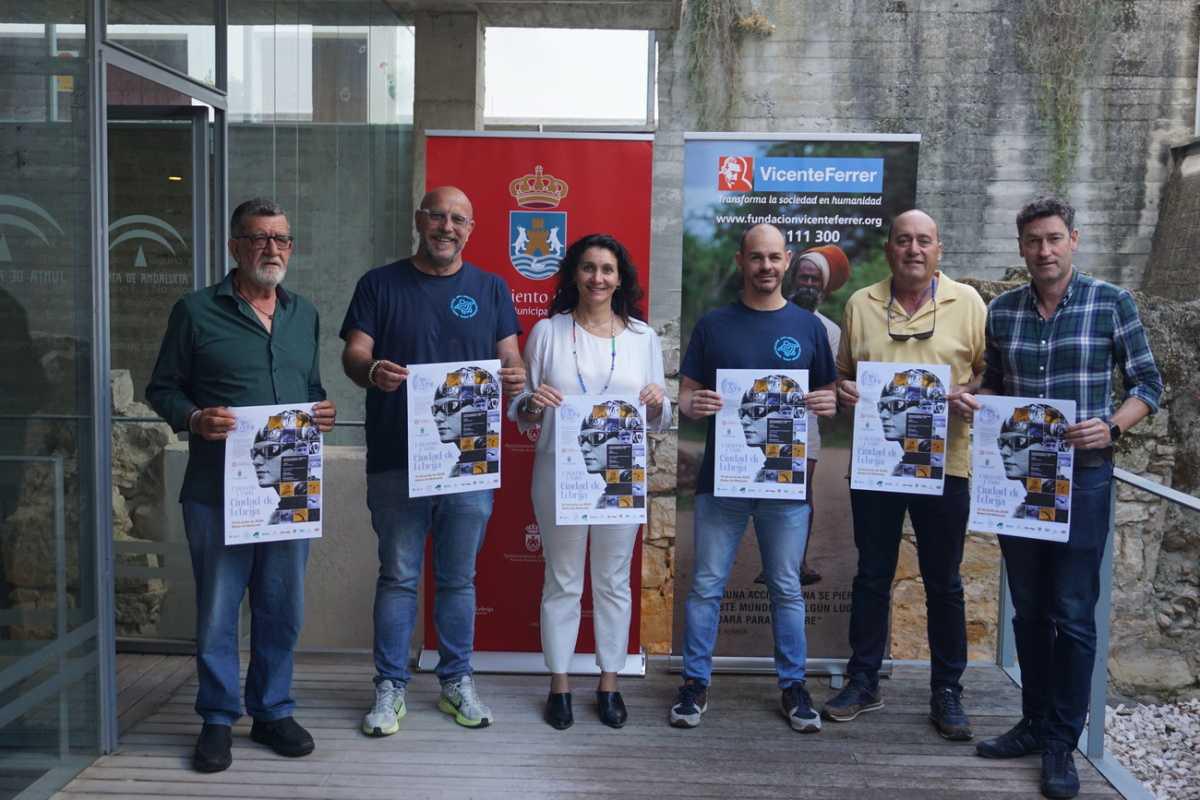 Las brazadas solidarias llegan a la Balsa de Melendo en la I Travesía a nado Ciudad de Lebrija