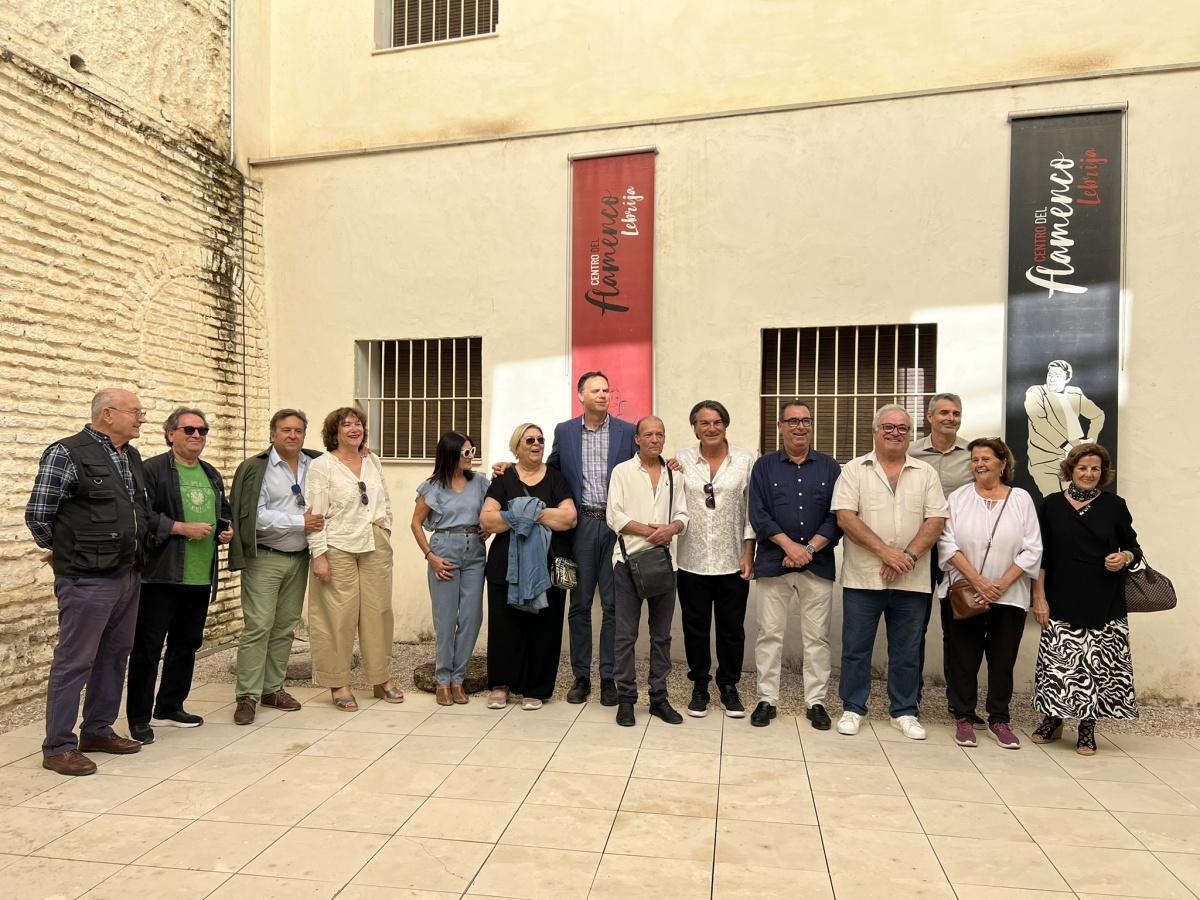 El Centro del Flamenco incorpora un nuevo azulejo artístico dedicado al pianista Dorantes