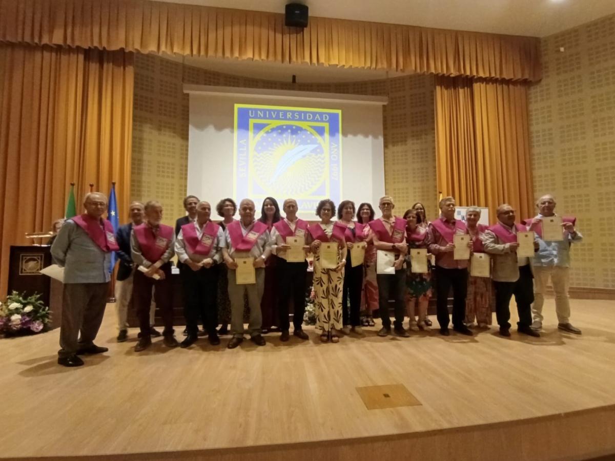 El alumnado de Lebrija del Aula Abierta de Mayores celebra su graduación en la UPO