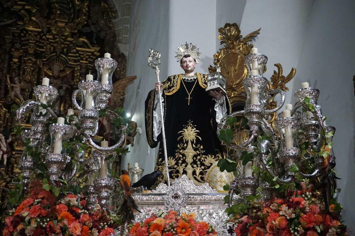 San Benito Abad, patrón de Lebrija, procesionará esta noche por las calles de la ciudad