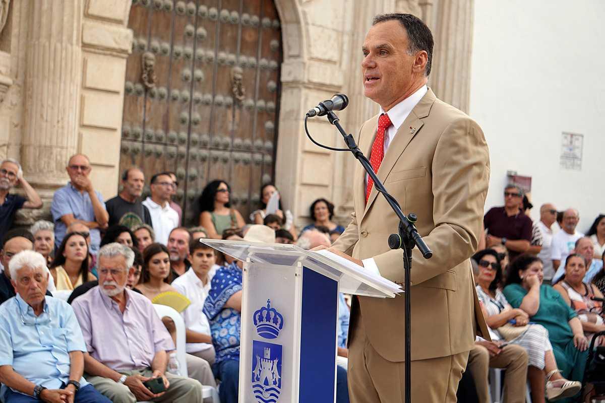El Lebrijano ya cuenta con un espacio público en su honor bajo el azul del cielo de Lebrija